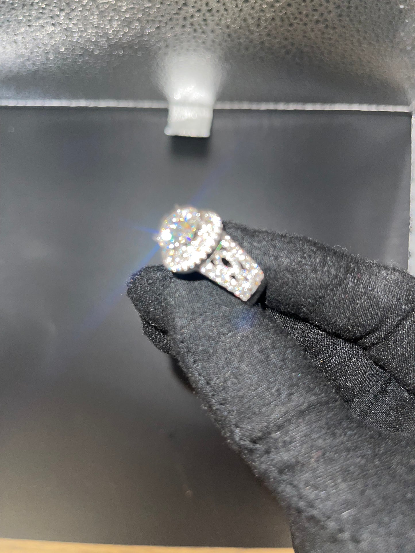 3.5 center stone diamond ring