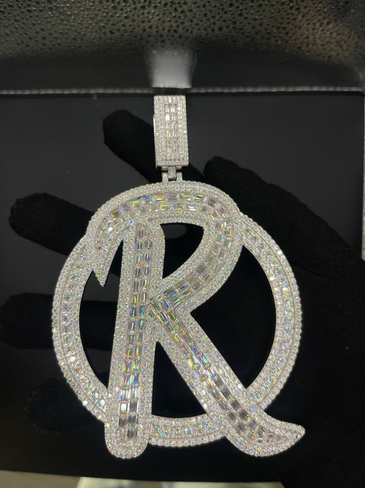 R pendant