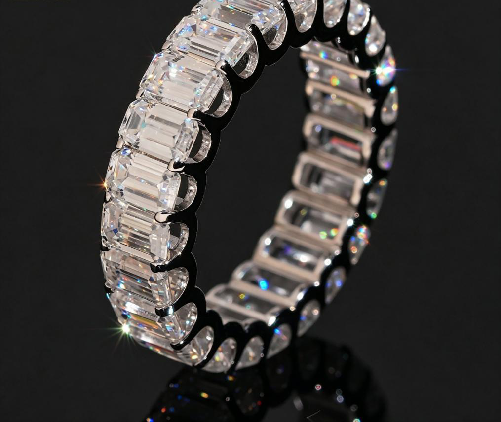 Emerald-Cut Bar Band